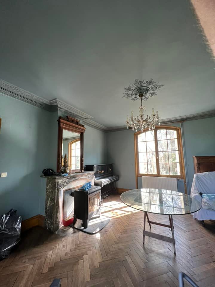 Murs et plafond dans une pièce de caractère